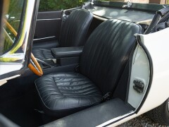 Jaguar E-TYPE I° SERIE 4.2 ROADSTER 