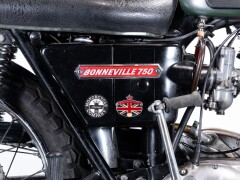 Triumph T140 BONNEVILLE 750 