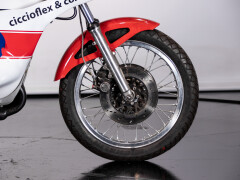 Yamaha TZ 350 Johnny Cecotto Replica 